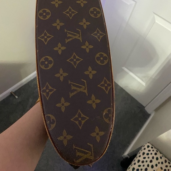 Authentic vintage Louis Vuitton Babylone tote! - Picture 13 of 15